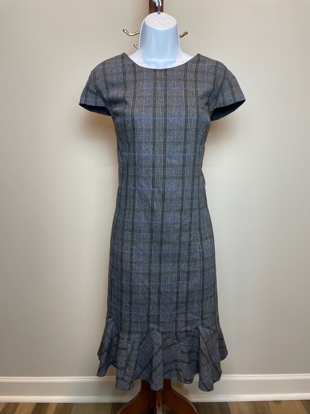 Banana Republic Flounce Hem Dress Size 14 Gray Plaid Wool Cap Sleeve Lined